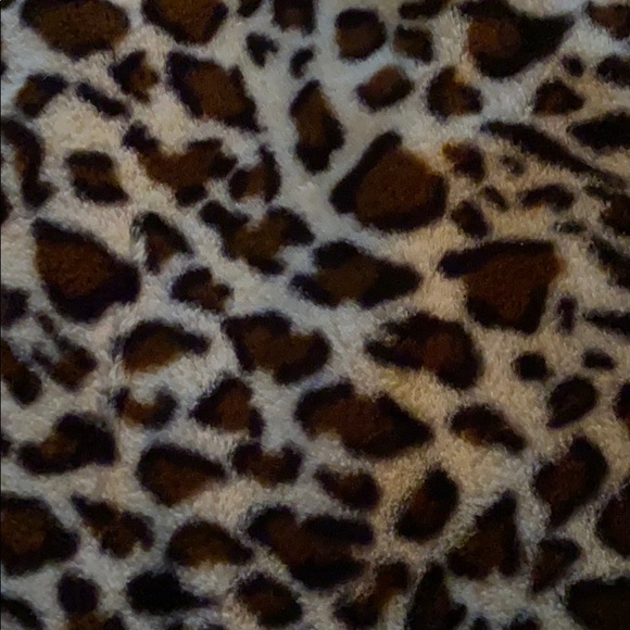 Oversized Shaw - Picture 3 of 3